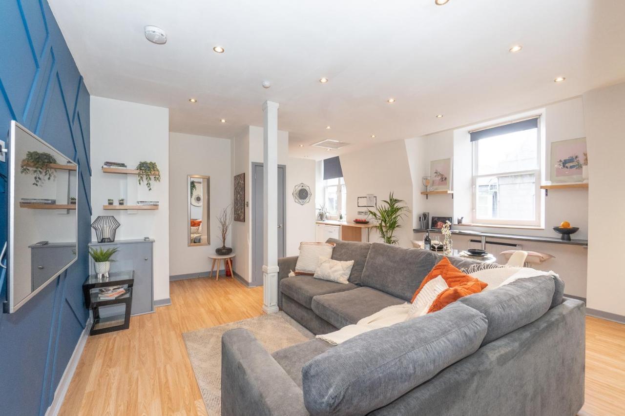 Vibrant City Centre Living Apartman Aberdeen Kültér fotó